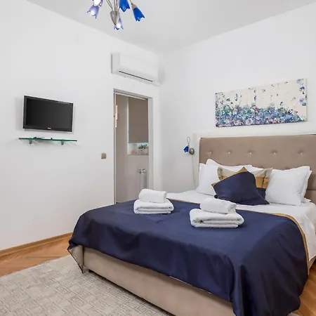 Magnolia In For 10 Persons - First Row To Sea & - With Jacuzzi And Fitness Area Villa *
