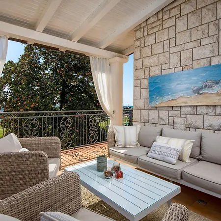 Magnolia In For 10 Persons - First Row To Sea & - With Jacuzzi And Fitness Area * Umag