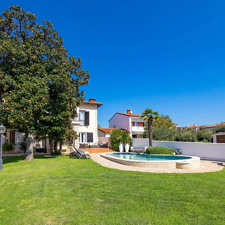 Villa Magnolia In For 10 Persons - First Row To Sea & - With Jacuzzi And Fitness Area