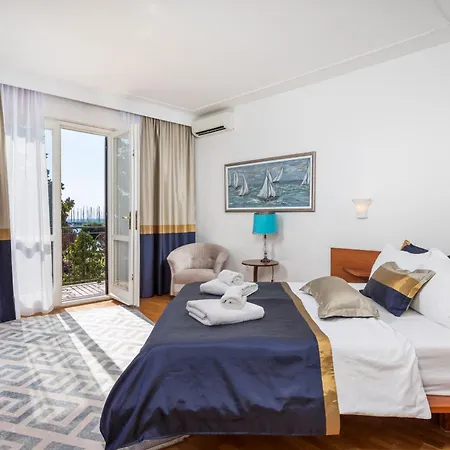 Magnolia In For 10 Persons - First Row To Sea & - With Jacuzzi And Fitness Area *